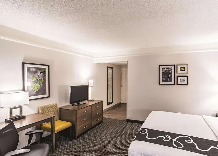 Hotel La Quinta By Wyndham 3*