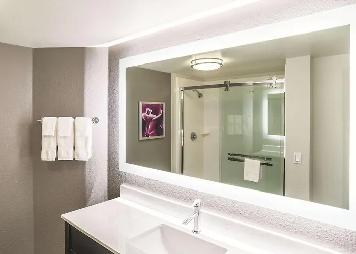 Hotel La Quinta By Wyndham 3*