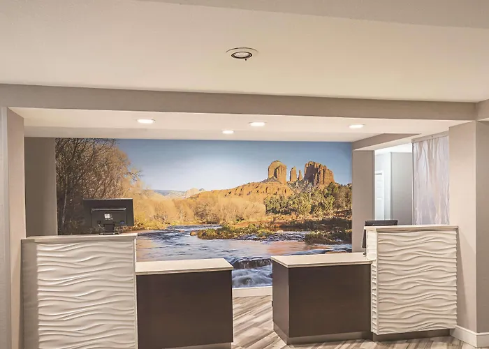 Hotel La Quinta By Wyndham 3*