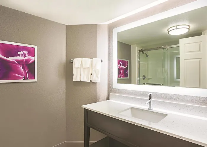 Hotel La Quinta By Wyndham 3*