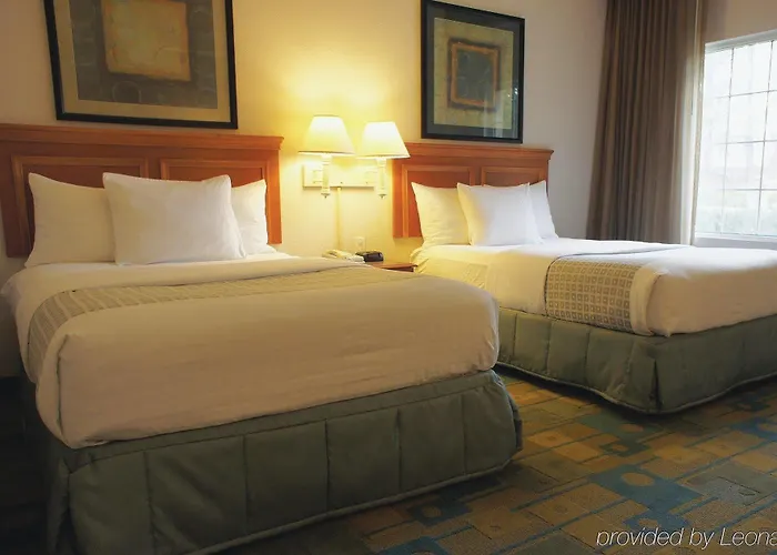 La Quinta By Wyndham Hotel