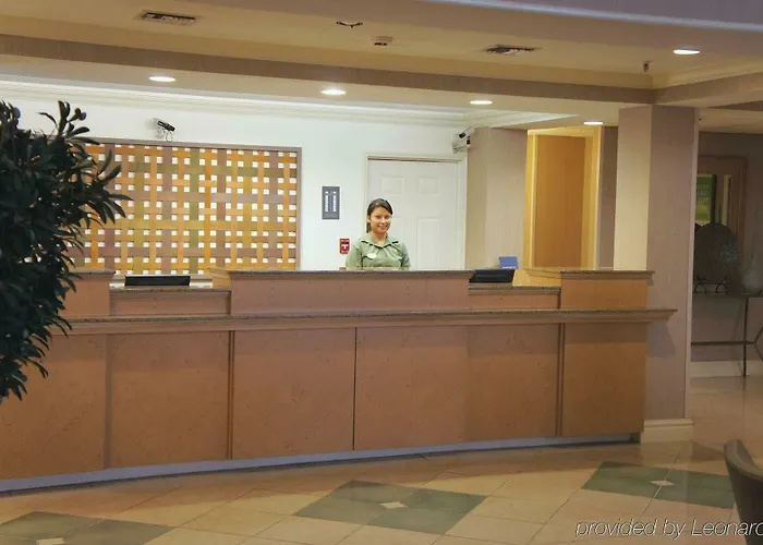 Hotel La Quinta By Wyndham 3*